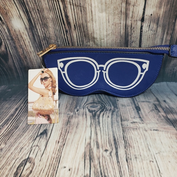 Accessories - Zip Up Eyeglasses Case NWT